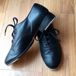 Ballet makers handcrafted SHOES 👞  ( only bundle of 3)